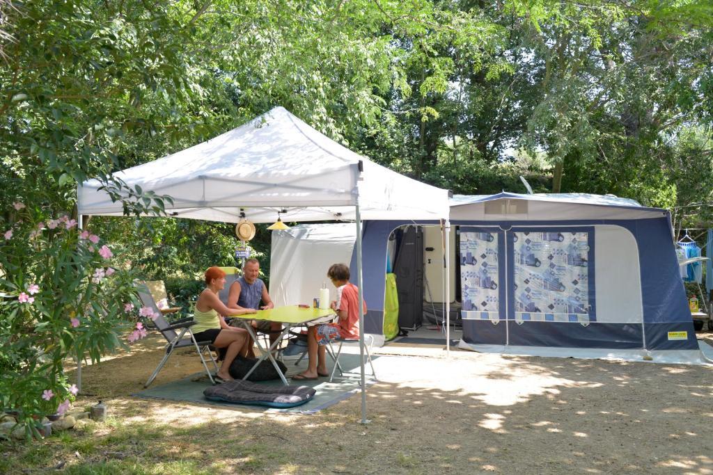 Camping Des Alberes Laroque-des-Alberes Exterior photo